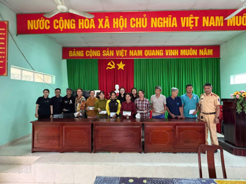 PTEXIM CORP CHUNG TAY HỖ TRỢ ĐỒNG BÀO VÙNG LŨ