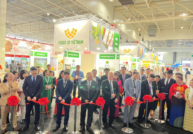 PTEXIM đẩy mạnh xúc tiến thương mại tại Hội chợ Sial Paris 2022